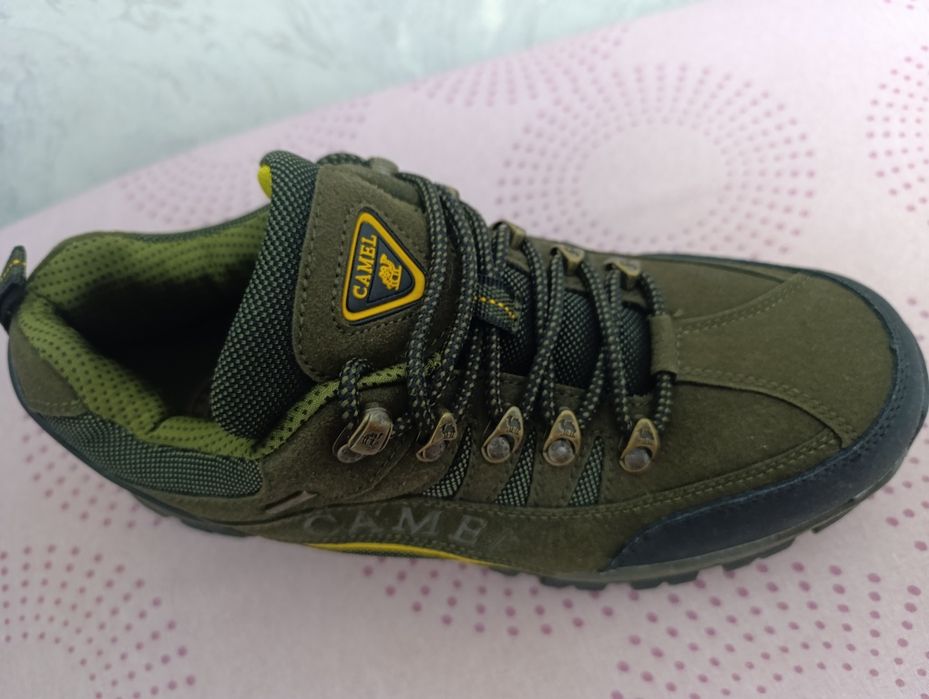 Продается обувь,оригинал получали по почте из заграницы,осень зима