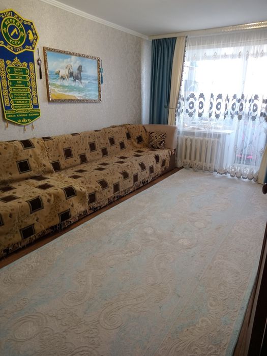 Продам ковер почти новый