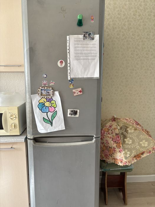 Холодильник Indesit