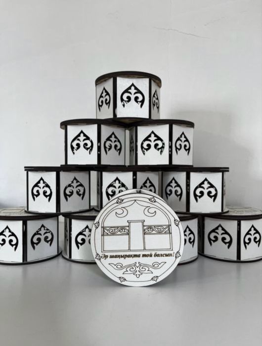 Тойбастар шкатулка круг