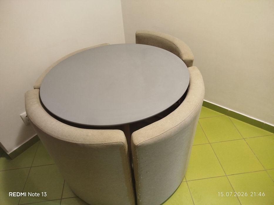 Vând masa cu scaune bucătărie