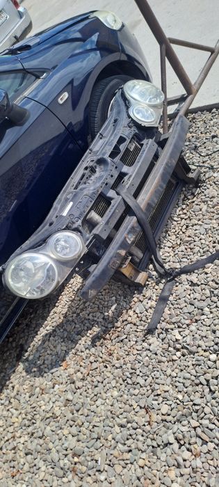 Vând tragar complet cu faruri vw polo n9 an 2005 motor 1.9 axr