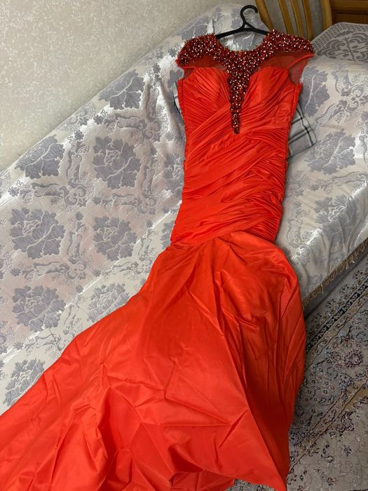 вечернее платье роскошное