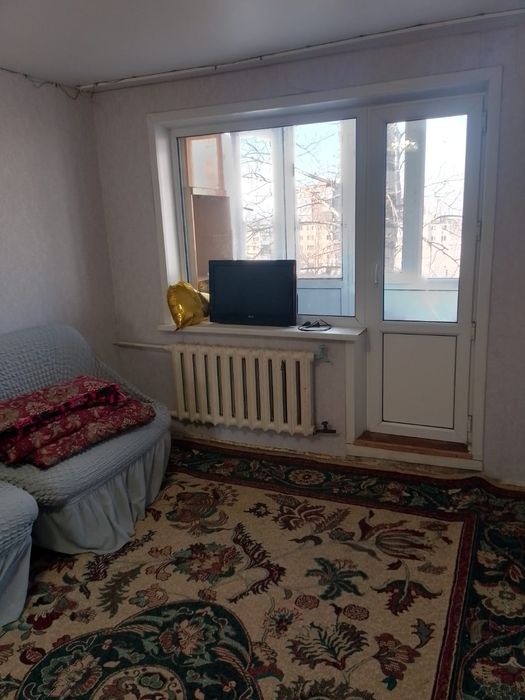 Сдается 2 комнатная на 7 микрайоне