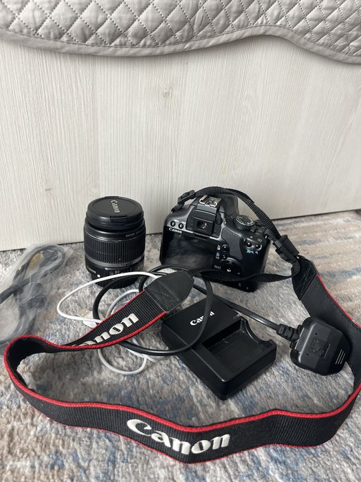 Aparat foto DSLR Canon EOS 450D