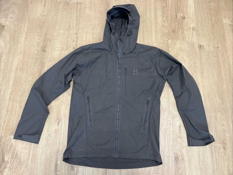 Arcteryx Haglofs Hugo Boss Ralph Lauren Barbour Mountain Hardwear яке