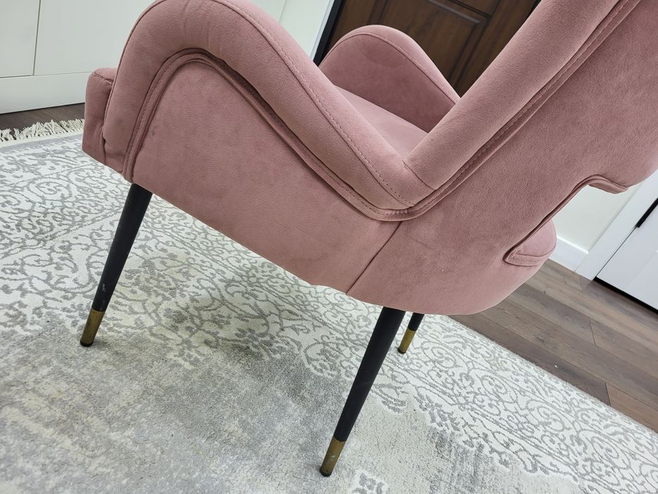 Стол большой кухонный