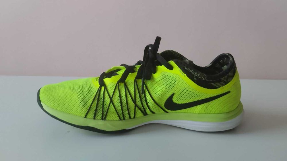 Маратонки Nike, размер 37.5