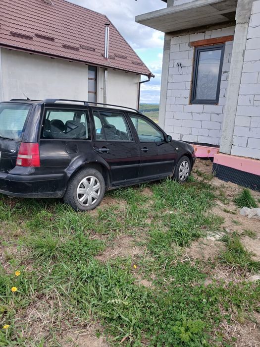 Vând mașină Golf 4