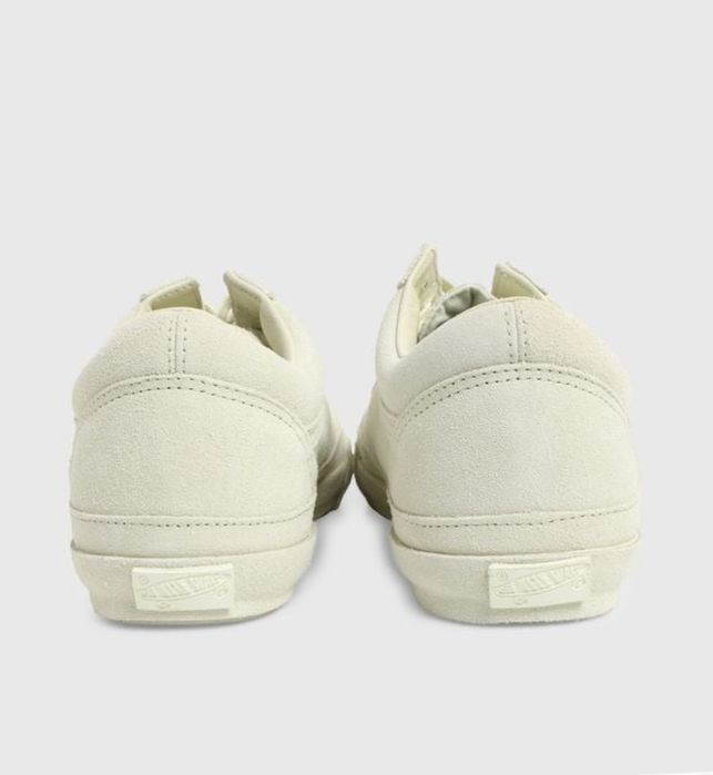 Vând sneakers unisex