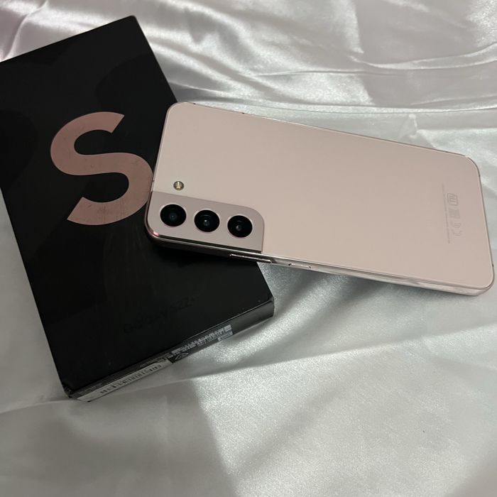 Samsung Galaxy S22+ смартфон