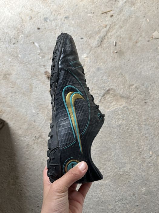 Сараконожка для футбол