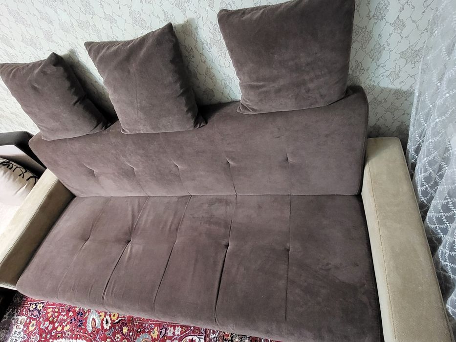 Диван с клик клак механизъм