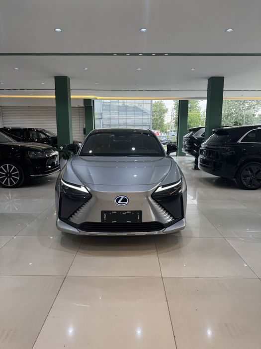 Lexus RZ 450 e bu