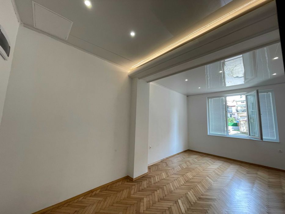 Дава се под наем Офис в Габрово, Център - 23 кв.м за 357 € - Снимка #3