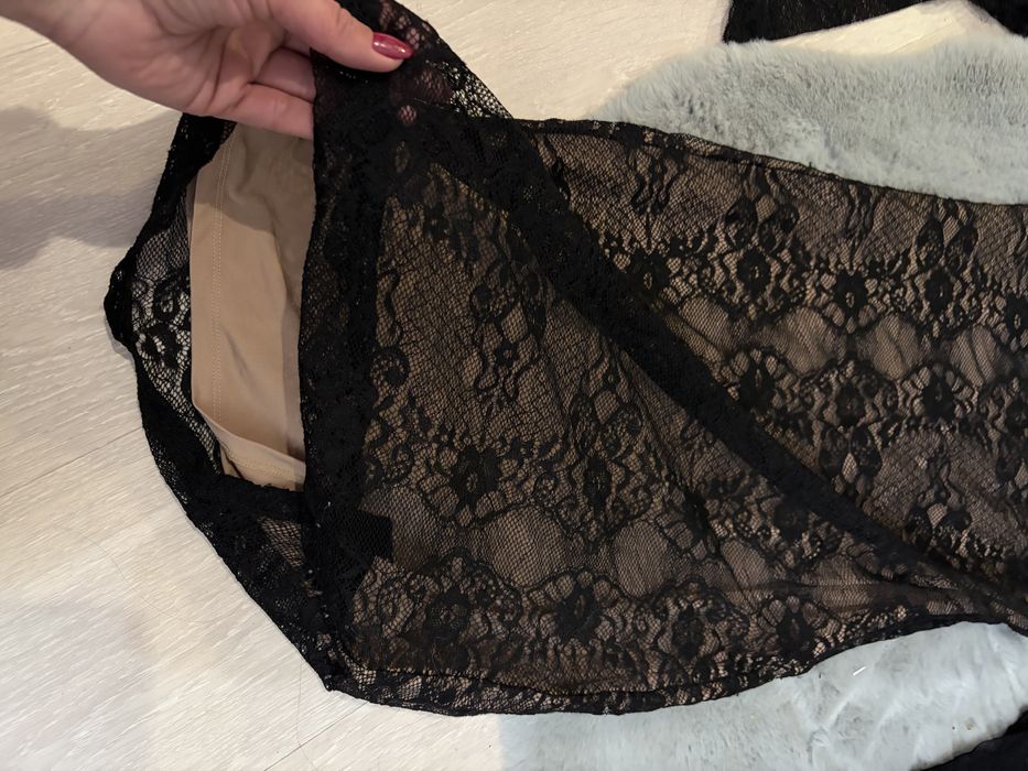 официална рокля с изключително мека дантела