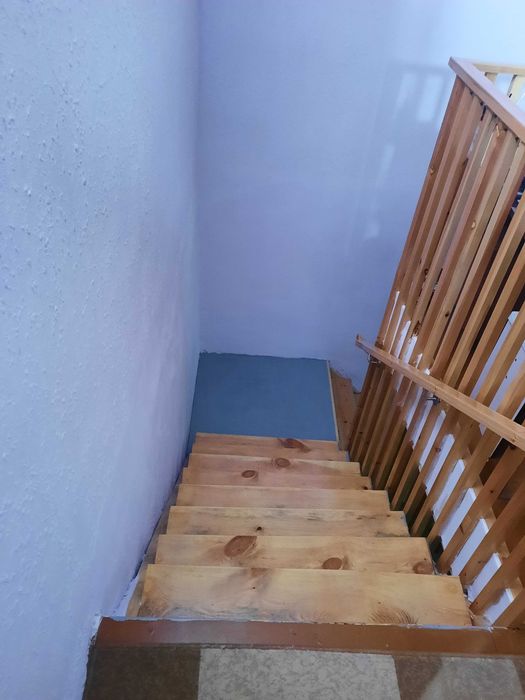 келес хокимиятини оркасида кировда уй сотилади  3 соту 6 хона