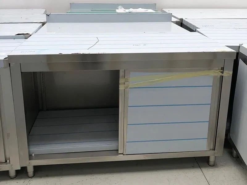 Hote de inox / mese de inox / mobilier pentru bucatarii profesionale