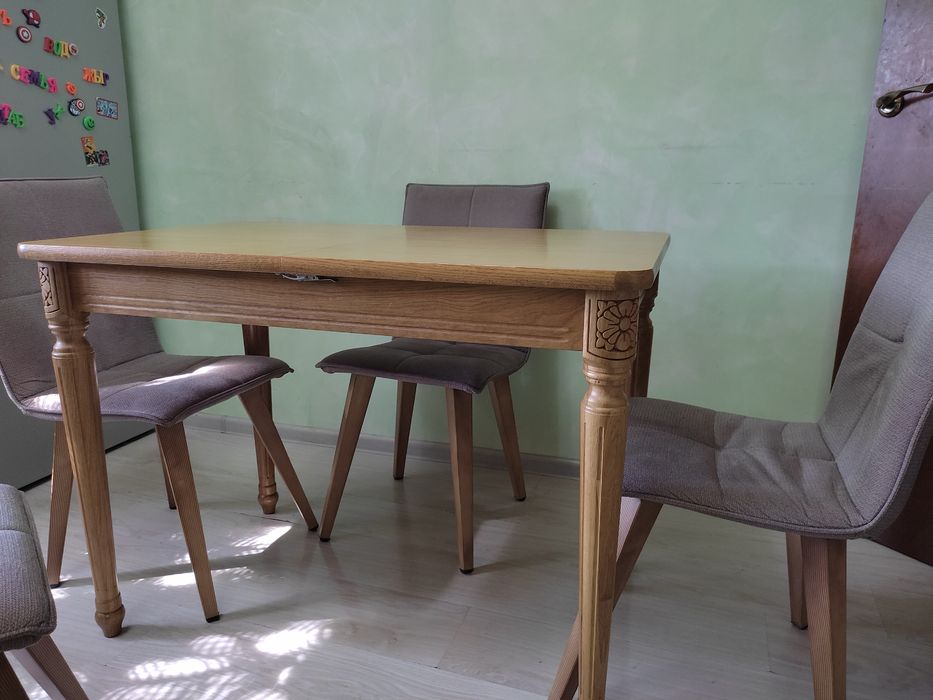 Продам кухонный стол