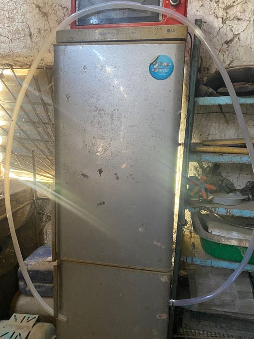 Холодильник сатылады