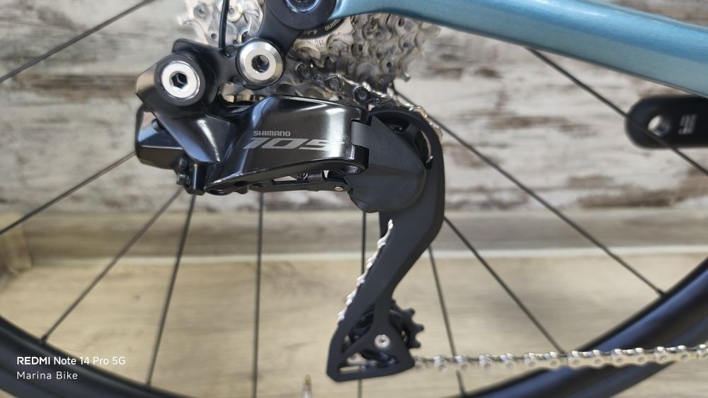 Карбонов шосеен велосипед Giant TCR Pro 1 105 Di2 DT Swiss R470 | M