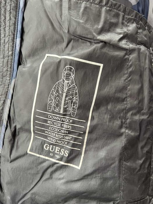 Чисто ново Яке Guess Thermore Black, Размер L