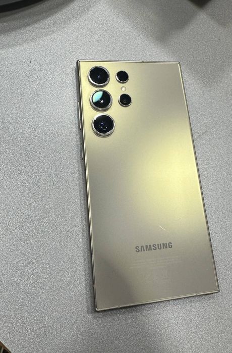 Samsung S24 ultra titan