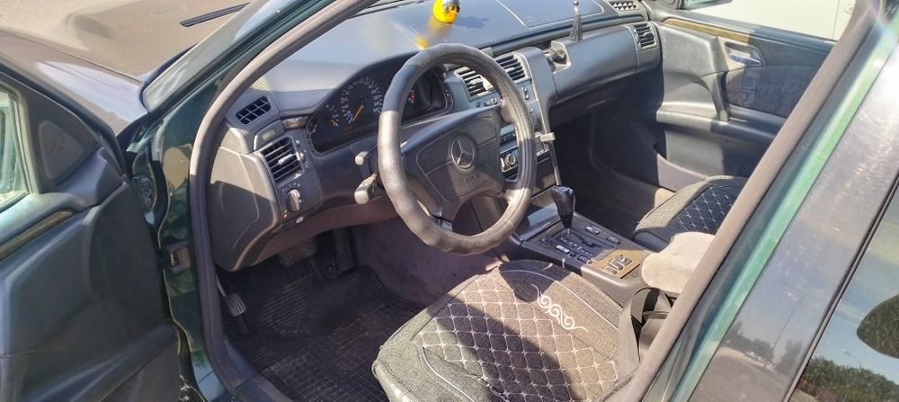 Продам Мерс Е280 авангард комплектация