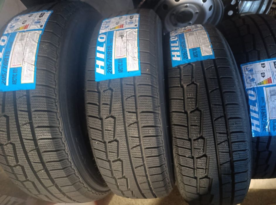 Продаётся резина 205/70 R15