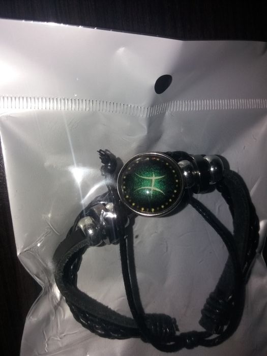 vand brățara din piele energetică