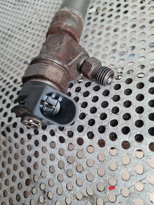 Injector Bmw Cod  2.0 Diesel M47 E90 E91 E88 E87 E81 X3 Etc. - Dezmembrez Bmw - Dezmembrari Arad