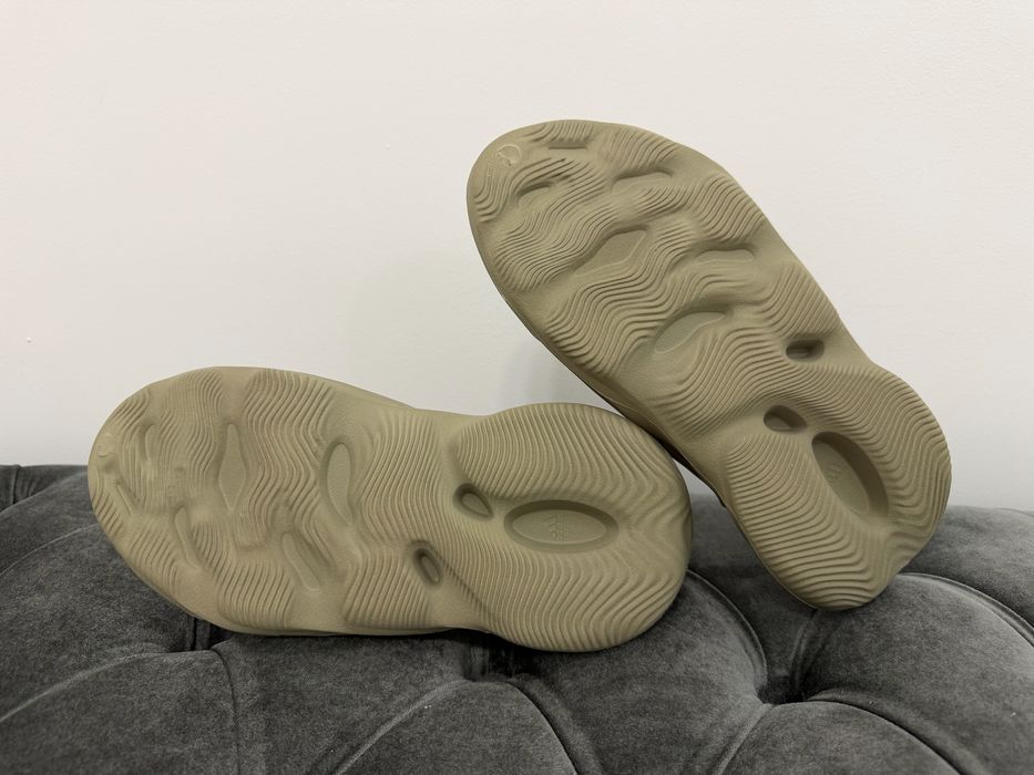 Yeezy foam runner stone salt