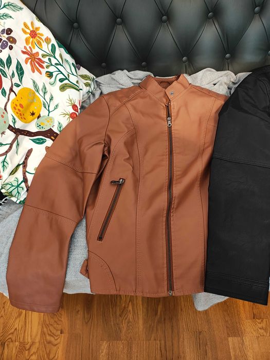 Vand geci de piele noi