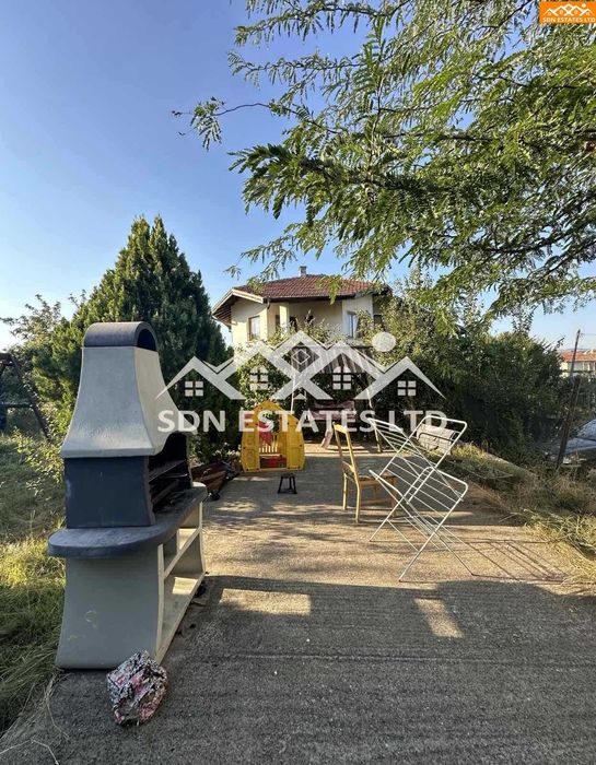 Продава напълно обзаведена къща за гости в гр. Павел Баня