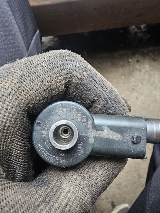 Injector,cod Opel Astra H, 1.7 cdti,cod 8973000913