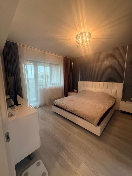 Vanzare Apartament 3 camere + loc de parcare