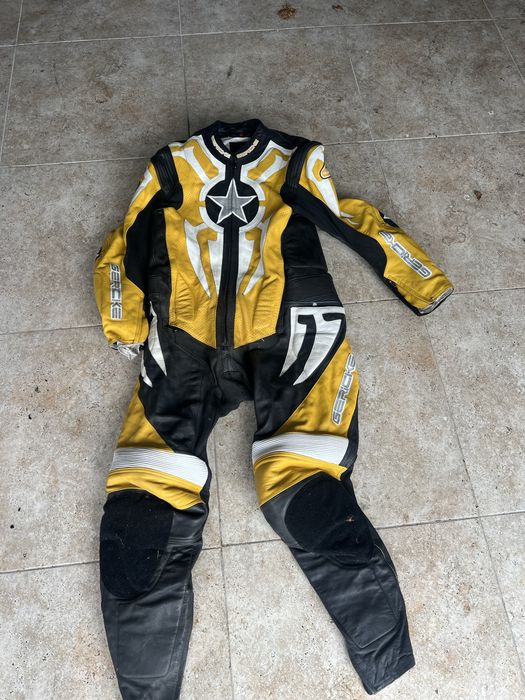 Vand costum pentru atv si crosuri