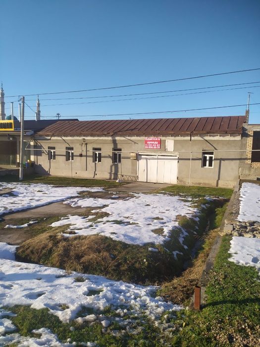 Nazarbek Harkatda yoʻlni yuzida 8 sotik 7 xonali uy arenda аренда 1300