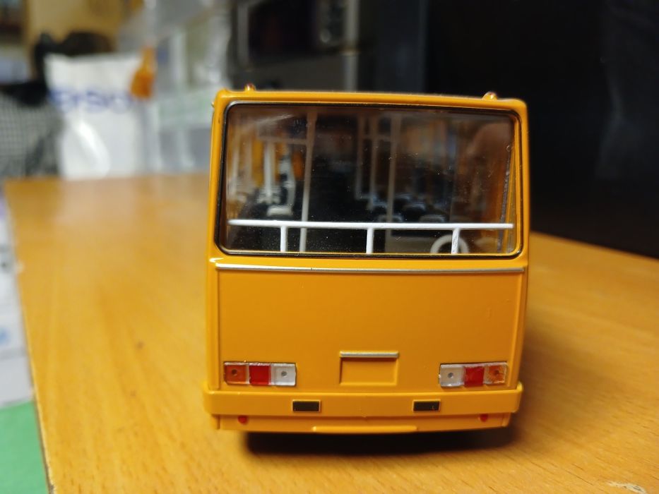 Модель 1/43 Икарус -280.33М