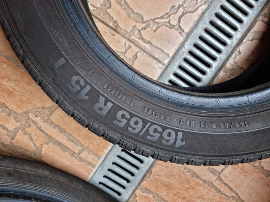 Vănd cauciucuri 165/65/15 de vară 2buc dot 2020 imp Germania