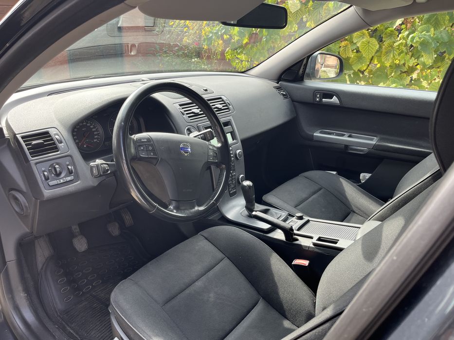VOLVO V50 2010 — imagine 5