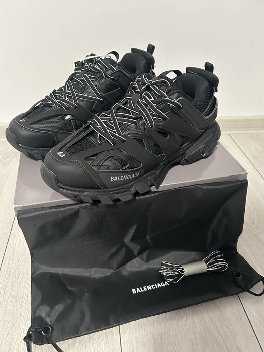 Balenciaga Track