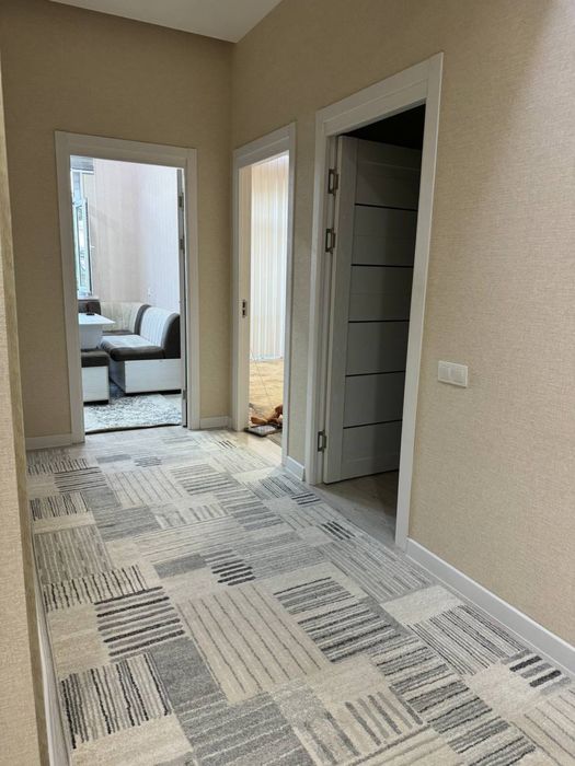 3 комн 3-этаж новостройка