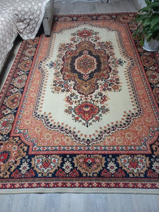 Продам натуральный ковёр