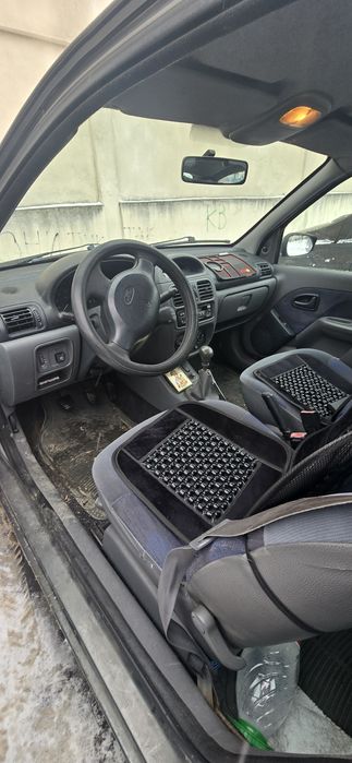 Clio 2 1.2 бензин с газов инжекцион