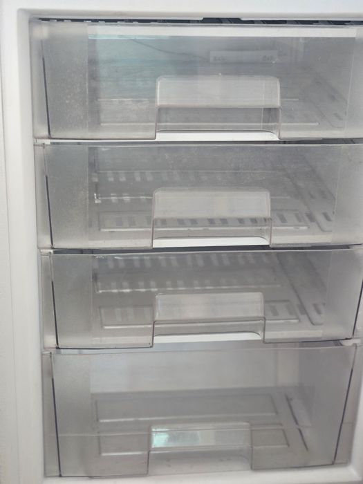 Продам морозильную камеру
