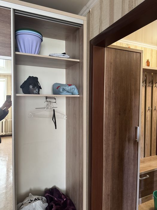 Шкаф купе с зеркалом