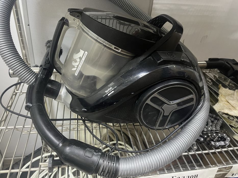 Продам пылесос Tefal Compact Power 2000 вт