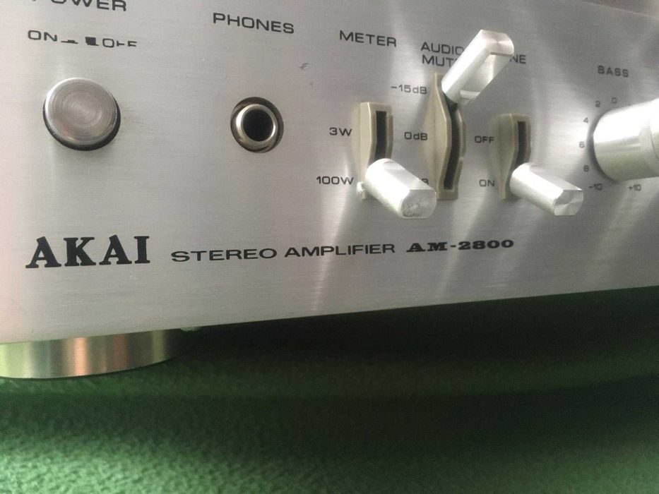 AKAI AM 2800 vintage top