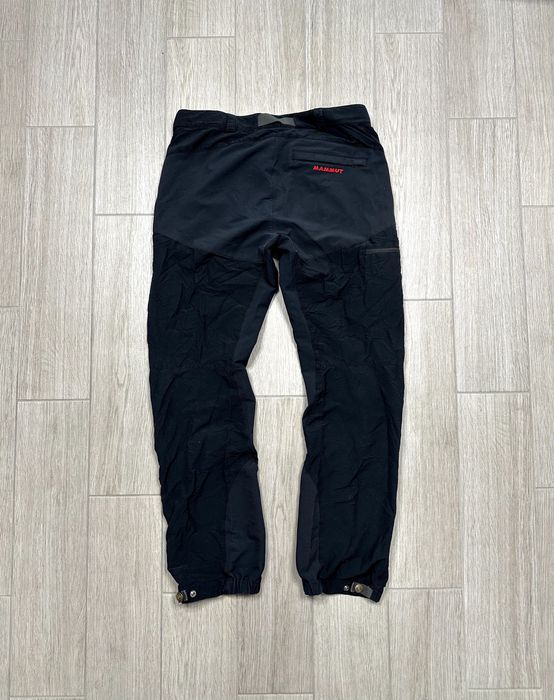 Мъжки туристически панталон Mammut - размер 48(М), много добро
